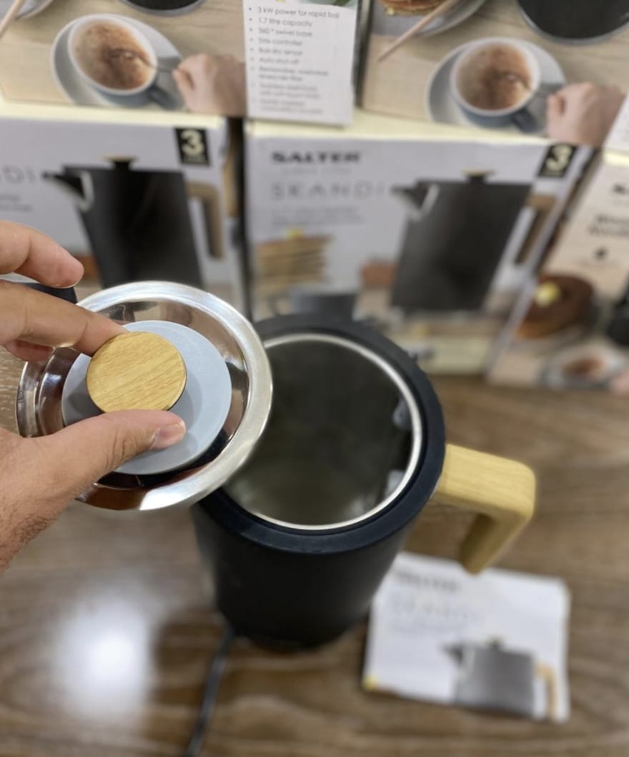 Salter Kettle – Fast Boiling, Stylish Design, and Maximum Convenience