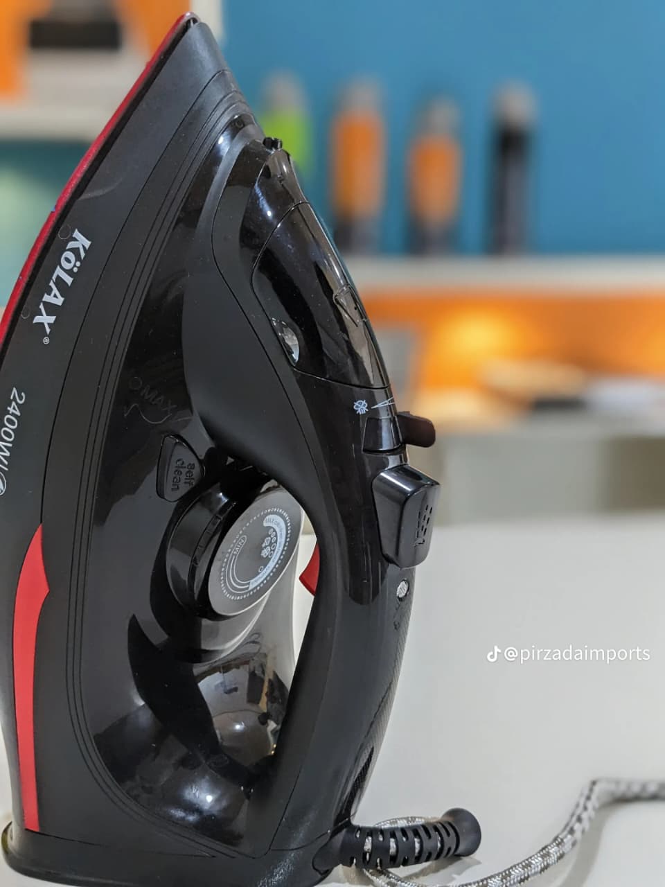 Kolax steam iron ceramic soleplate