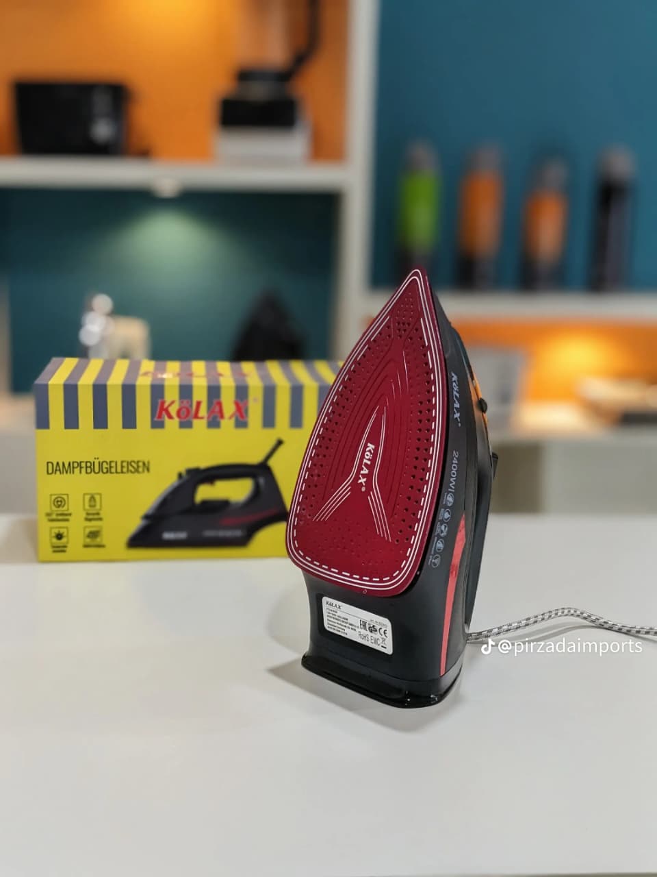 Kolax 2400W steam iron, side view